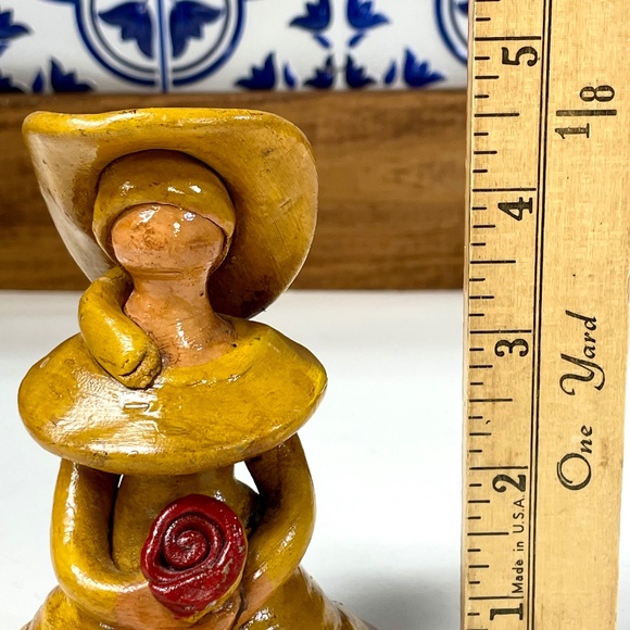 Handcrafted Dominican Republic Faceless Doll Glazed Clay Figurine Signed RD - Picture 7 of 8